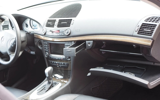 Mercedes-Benz Klasa E cena 41900 przebieg: 118886, rok produkcji 2002 z Mirsk małe 781